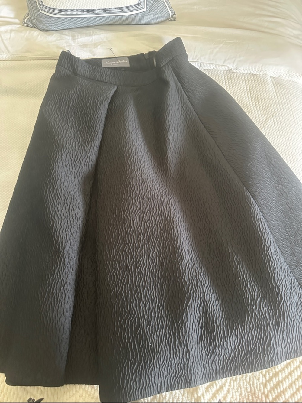 Monique Lhuillier Black Textured A-Line Skirt